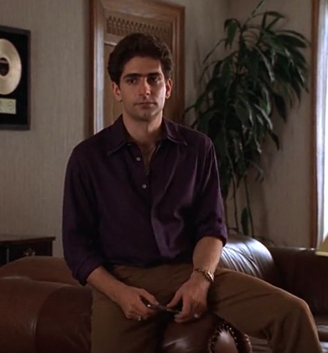 christopher moltisanti from the sopranos Michael Imperioli Sopranos, Christopher Moltisanti Outfits, Christopher The Sopranos, Chris Sopranos, Christopher Moltisanti Icon, Chris Moltisanti Style, Michael Imperioli 90s, Tony Soprano Style, Christopher Moltisanti Style