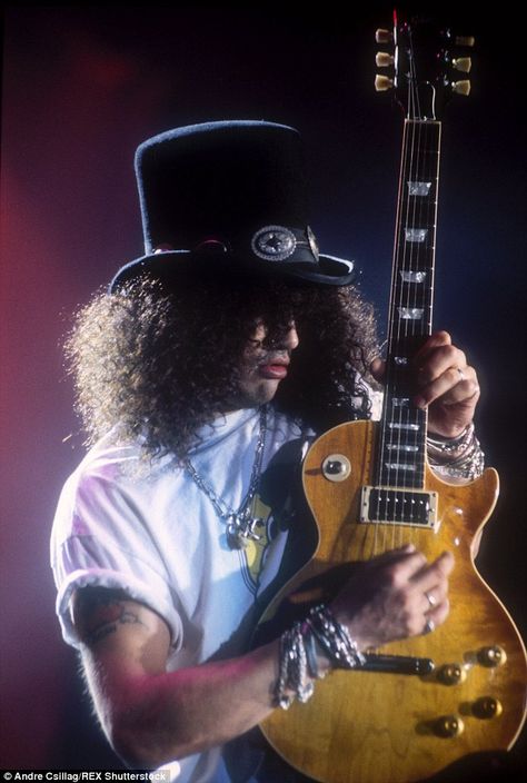 Axl Rose Slash, Axl Rose, Rock N’roll, Welcome To The Jungle, Mötley Crüe, Music Aesthetic, Film Serie, Les Paul, Cultura Pop