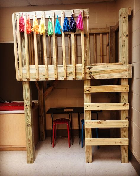 Toy Room Loft Ideas, Indoor Play Loft, Loft In Classroom, Classroom Loft Ideas, Indoor Loft Playhouse, Kids Loft With Slide, Reading Loft Classroom, Playhouse Loft Ladder, Indoor Playhouse With Loft