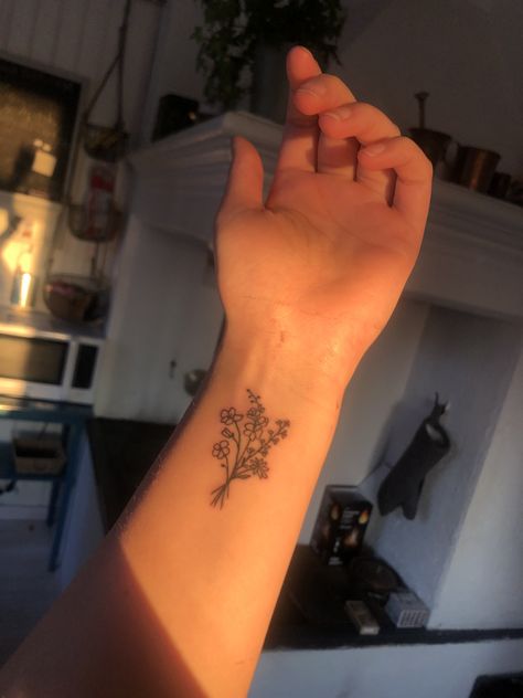 Golden Hour Tattoo, Crème Aesthetic, Brown Ink Tattoos, Hour Tattoo, Tattoos Moon, Brown Tattoo Ink, Petite Tattoos, Tattoo Inspo, Moon Tattoo