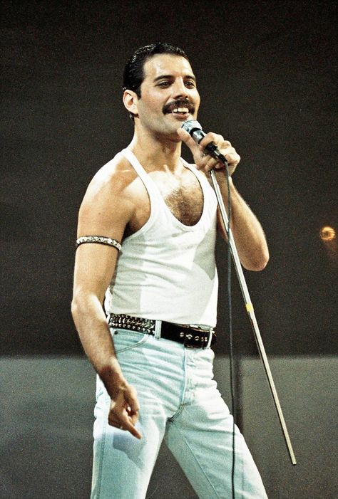 Freddie Mercury | New Music And Songs | Freddie Mercury, On Stage, A Man, Singing, White