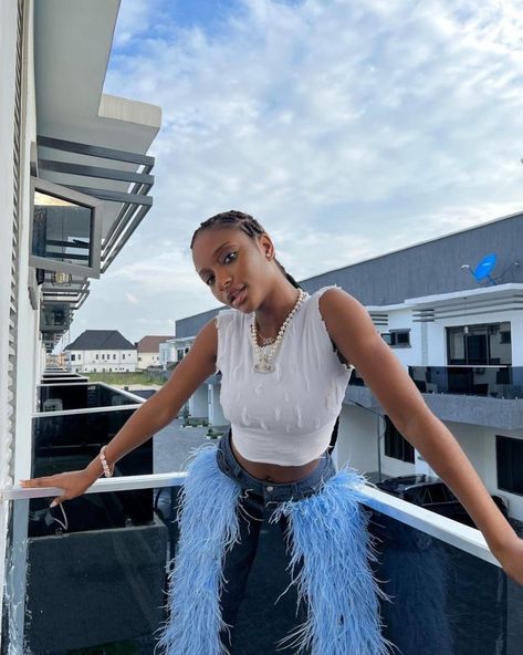 White Sleeveless Crop Top, Ayra Starr, Cornrow Braid Styles, Burna Boy, African Princess, Beautiful Photoshoot Ideas, Mad Women, Instagram Girls, African Beauty