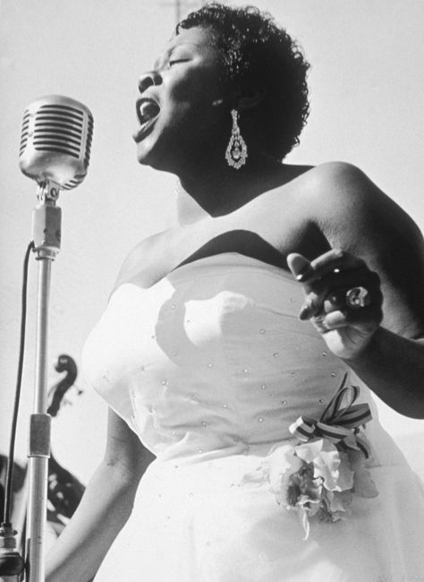 Dinah Washington Dinah Washington, Vintage Black Glamour, R&b Soul, Jazz Musicians, Jazz Blues, I Love Music, Types Of Music, Soul Music, Jazz Music