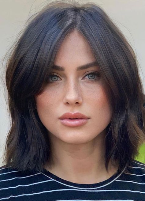 Structured Sophistication Bob Haircut Ideas : bob haircut, textured bob, bob haircut ideas Haircut Ideas Brunette, Long Bangs And Layers, Haircut With Long Bangs, A Lob Haircut, Haircut Ideas Brown Hair, Dutch Side Braid, Long Bob With Bangs, Twist Box Braids, Bob Haircut Ideas