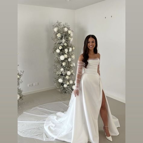 Aline Wedding Gowns With Sleeves, Formal And Semi Formal Outfits, White Simple Dress Wedding, Elopement Style Wedding Dress, Off Sleeve Wedding Dress, Wedding Dress Filipino, Satin Wedding Dress With Tulle Sleeves, Wedding Dresses Garden Romantic, Wedding Dress With Separate Sleeves