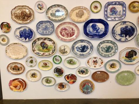 Art meets kitsch: Self-described snob displays mom’s vast collection of turkey platters Turkey Platters Display, Platter Display, Turkey Platter, La Art, Antique Stores, Kitsch, Decorative Plates, Diy Projects, Thanksgiving