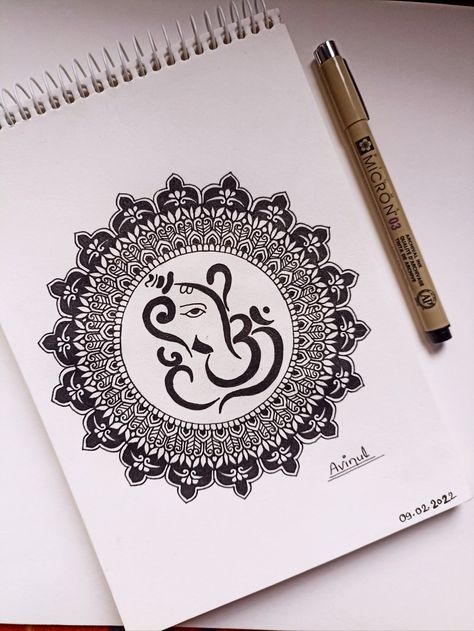 Ganesha Drawing Mandala, Rangoli Inspiration, Ganesh Mandala Art, Bangles Craft, Ganesha Mandala, Flute Drawing, Colourful Rangoli, God Drawing, Mandala Book