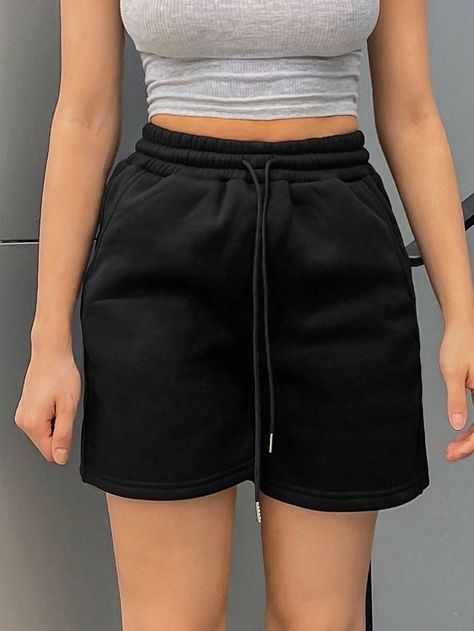 Shorts Gym Outfit, Black Sweat Shorts, Sweatpant Shorts, Outfit Pose, Black Pajamas, Pocket Shorts, Women Shorts, Track Shorts, Loose Shorts