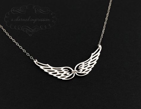 Angel Wing Necklace, Silver Wings Charm, Remembrance Jewelry, Christian Jewelry, Unique Memorial Pendant, In Memory, Gift of Love, Faith قلادات متدلية, Wing Ring, Angel Wings Jewelry, Wings Necklace, Remembrance Jewelry, Wing Jewelry, Queen Jewelry, Angel Wing Necklace, Symbolic Jewelry