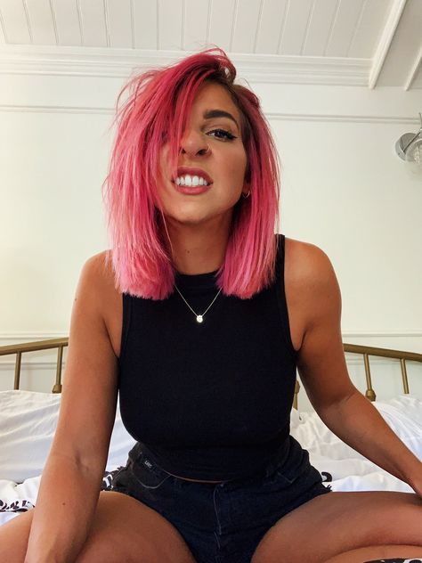 Short Pink Hair, Gabbie Hanna, Olivia Holt, Pink Hair, Hairstyles, Long Hair Styles, Hair Styles, Hair, Pink