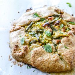 Chicken Galette, Summer Chicken, Galette Recipe, Savory Chicken, Savory Pie, Crust Recipe, Marjoram, Chicken Pot, Chicken Pot Pie