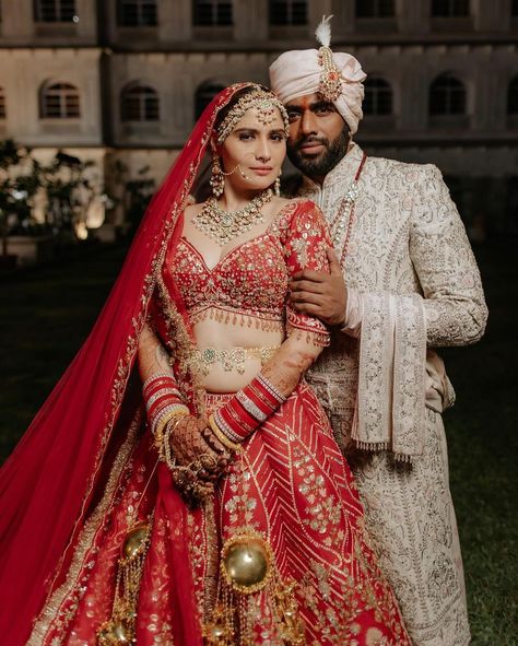 We're in love with more beautiful Pics of @ArtiSingh5 and Dipak Chauhan from their Wedding Ceremony.. ♥️ Congratulations to both of you for your New Beginnings.. 😍 Outfit- @rachitkhannaofficial Styling- @shrutijoshi21 HMU- @cashmakeupartistry Jewellery- @bhartijewellersofficial Chooda,Kaleera and Kamarband- @raabtabyrahul Mehndi - @sonamistry_mehandi Photography - @dreamdiariesindia Media Relations & PR - @brandnbuzz Follow 👉 @TheFabApp for more updates.. ✔️ . . . . . #indianbride #indianw... Mehandi Photography, Cotton Lehenga, Media Relations, Beautiful Pics, Bollywood Stars, Indian Bride, Beautiful Bride, New Beginnings, Lehenga