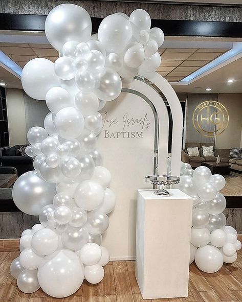 Christening Balloons, Pearl Bridal Shower, Pearl Balloons, White Party Decorations, Simple Birthday Decorations, Baptism Decorations, All White Party, Birthday Party Theme Decorations, Garland Arch