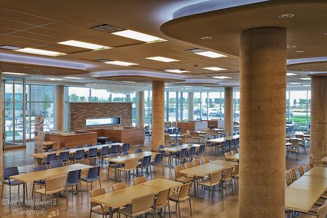 Oakville Trafalgar Memorial Hospital cafeteria. Cafeteria Interior Design, Hospital Cafeteria, Hospital Cafe, Hospital Ideas, Cafeteria Design, Best Place To Live, Cafe Seating, Hospital Interior, Mental Hospital