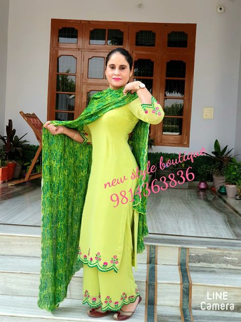 Punjabi Suits Designer Boutique Embroidery, Punjabi Suit Machine Work Design, Ladies Suit Design, Bridal Suits Punjabi, Mom And Baby Dresses, Suits For Women Indian, Punjabi Suit Design, Punjabi Suits Designer Boutique, Punjabi Suits Designer