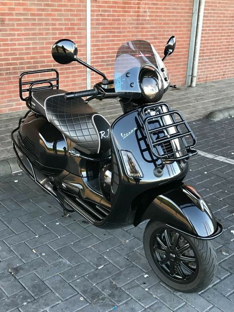 Vespa Gts 300 Custom, Vespa Tuning, Vespa 300, Vespa Logo, Vespa Gt, Vespa Gts 300, Vespa Bike, New Vespa, Custom Vespa