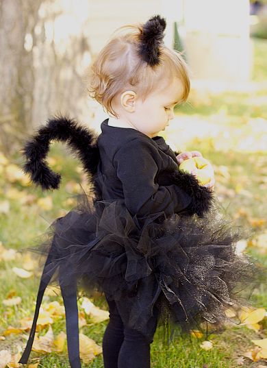 Funny Toddler Halloween Costumes, Black Cat Halloween Costume, Cat Costume Kids, Diy Baby Costumes, Cat Costume Diy, Black Cat Costume, Meme Costume, Halloween Costumes Kids Boys, Halloween Costume Toddler Girl