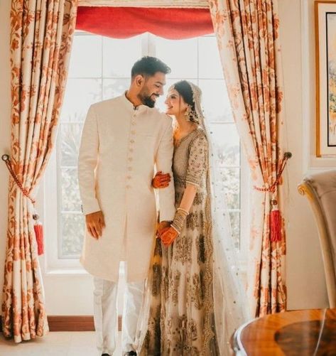 Haris Rauf Wedding, Nikkah Pics, Muzna Masood Malik, Nikah Photoshoot, Nikkah Photoshoot, Haris Rauf, Bride Groom Poses, Harry Wedding, Happy Married Life