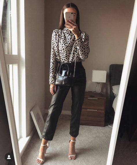 Leather Work Pants, Business Casual Outfits Leather Pants, Leather Pants And Shirt Outfit, Whatemwore Winter, Formal Leather Pants Outfit, Leather Pants Outfit Formal, Leather Pants Professional Work Outfits, Leather Pants Formal Outfit, Leather Pant Work Outfit