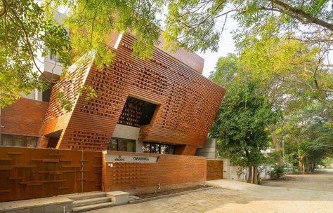 murali architects clads family residence in dynamic brick façade in india Chief Architect, Brick Architecture, Brick Facade, House Inside, Coimbatore, Vacation Places, Landscape Architect, Bay Window, Brick Wall