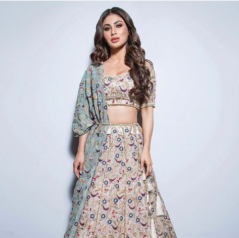 Payal Singhal Payal Keyal Lehengas, Semi-stitched Bollywood Skirt With Pallu, Bollywood Style Floor-length Skirt Set With Pallu, Payal Singhal Lehenga, Payal Singhal, Lehnga Dress, Indian Outfits, Wearable Art, Cold Shoulder Dress