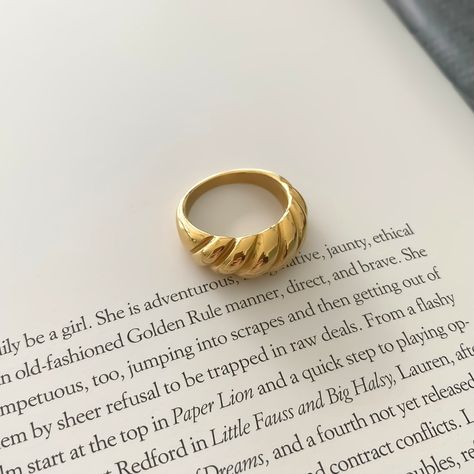 Iconic, memorable and always timeless! The European influence of a Croissant Ring adds substance and cultural richness to your individual style. 18 karat gold, waterproof, hypoallergenic and only limited stock left in 3 sizes. If you don't own a Croissant Ring yet, what are you waiting for? Comment ~ Croissant ~ and I will send you a discount code 🫶🏻 SEO: jewellery gold curated earrings rings bracelet necklace stack style lifestyle hypoallergenic waterproof smallbusiness trending stylein... Crossaint Ring, Croissant Necklace, Croissant Ring, Necklace Stack, Jewellery Gold, Earrings Rings, Limited Stock, Bracelet Necklace, Individual Style