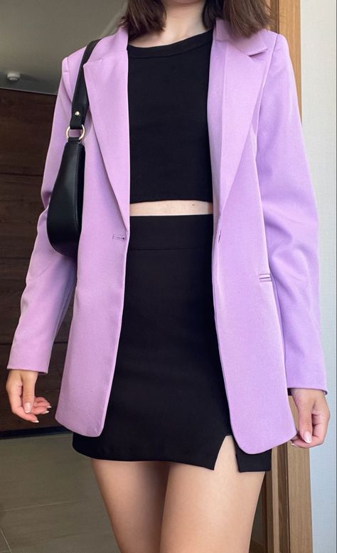 Women Purple Blazer, How To Style A Purple Blazer, Purple Outfits For Women Classy Casual, Formal Purple Outfit, Purple Jacket Outfit Winter, Blazer Lila Outfits, Blazer Outfits 2023, Purple Formal Outfit, Purple Outfit Ideas Casual