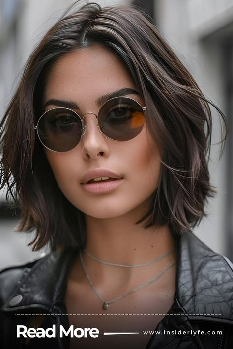 Tousled Bob Hand Styling Hair, Bob Hairstyles Center Part, Short Above The Shoulder Haircuts, Short Neck Bob Hairstyles, Cute Bobs Haircuts, Modern Bob With Curtain Bangs, Bob Hair Square Face, Dark Brown Hair Short Bob, Asymmetrical Lob Round Face