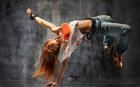 Street Dance Alexander Yakovlev, Tari Hip Hop, Krewella, Improve Photography, Dance Wallpaper, Hip Hop Costumes, Portrait Photography Tips, Dancer Pose, The Dancer