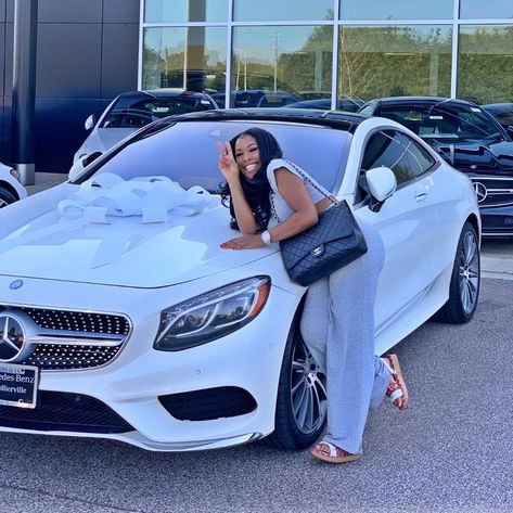 New Car Mercedes Gift, Black Mercedes Benz Aesthetic Girl, 2023 Cars For Women, Amg Benz Cars, Stuff To Put On Your Vision Board, Affordable Cars For Women, New Car Black Women, Pretty Cars For Women, My Dream Car Mercedes Benz