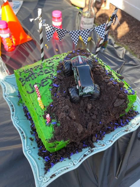 Homemade Grave Digger Birthday Cake, Grave Digger Birthday Party, Grave Digger Cake, Digger Birthday Party, Digger Birthday Cake, Birthday Party Decoration Ideas, Digger Cake, Digger Birthday, Monster Truck Cake