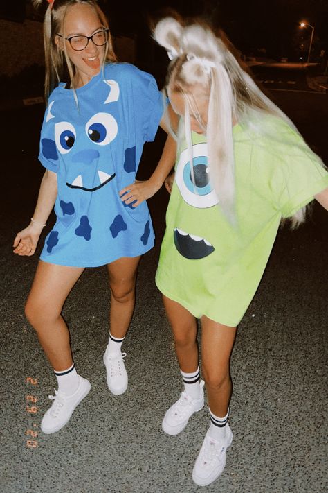 Cute Mike And Sully Costumes, Hollween Costumes Easy Diy, Halloween Costumes Mike Wazowski, Diy Mike And Sully Shirts, Cute Mike Wazowski Costume, Mike Sully And Boo Costumes Diy, Simple Comfy Halloween Costumes, Mike Wazowski And Sully Costume Bff, Sully Shirt Diy