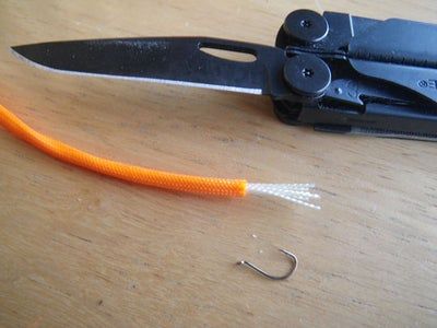 How to Make a Paracord Fishing Lure: 7 Steps (with Pictures) Fishing Lures Display, Fishing Lures Art, Homemade Fishing Lures, Diy Fishing Lures, Diy Fishing, Lure Making, Walleye Fishing, Fishing Kit, Fishing Diy