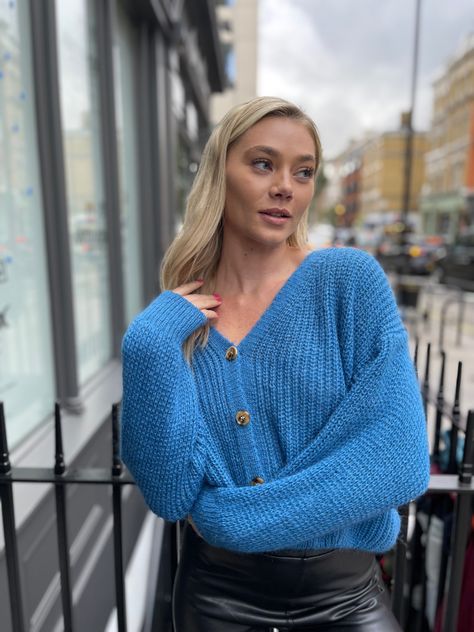 Blue Sweater Cardigan, Blue Top Outfit, Blue Feeling, Turquoise Cardigan, Resort Maxi Dress, Royal Blue Sweater, Buttoned Cardigan, True Spring, Spring Inspo