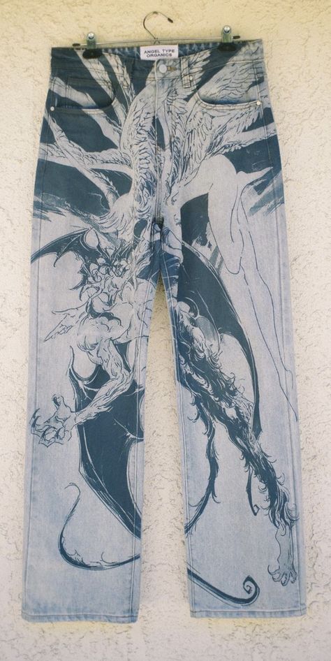 Bleach On Jeans Design, Pants With Bleach Design, Paint Covered Clothes, Sun Faded Clothing, Custom Bleached Jeans, Bleach Art On Jeans, Bleach Pattern Jeans, Bleaching Jeans Diy Denim Ideas, Art On Clothes Paint