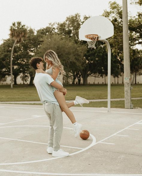 Love and basketball 🏀😍 @jakeandallison are the cutest! ❤️ loved working with you guys! #loveandbasketball #basketball #basketballplayer #basketballislife #basketballgame #basketballcouple #gprepost #authenticlovemag #unscriptedposingapp #collageableapp #couplesphotography #tampaphotographer #flphotographer #stpetephotographer #creativephotography Couple Basketball Picture Ideas, Basketball Couple Pictures, Nba Wife Aesthetic, Basketball Engagement Photos, Basketball Couples, Basketball Photos, Engagement Pictures Poses, Basketball Is Life, Love And Basketball