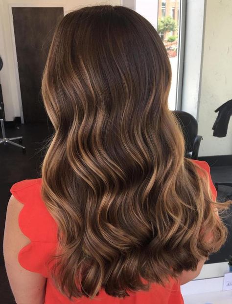 Dark Hair with Subtle Caramel Balayage Medium Balayage Hair, Honey Balayage, Rambut Brunette, Brown Ombre Hair, Brunette Balayage, Balayage Blonde, Caramel Balayage, Caramel Hair, Brown Hair Balayage