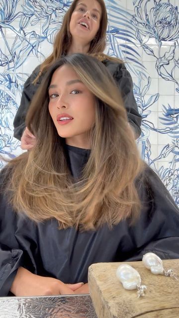 Tsutsumi Hoang on Instagram: "New week, new blowout ✨ ad. @gevir Hair done by the lovely @iselin.steen.gundersen" Straight Hair Blowout Long Hairstyles, Asian Blowout Hair, Long Straight Blowout, Asian Hair Blowout, Blowout Hair Asian, Everyday Blowout Hair, Tsutsumi Hoang Hair, 90s Blowout Hair Long Brown, Tsutsumi Hoang