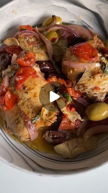 Mediterranean Diet & Lifestyle🇺🇲 on Instagram: "One Pan Roasted Greek Chicken ‘Salad’ cre @hungryhappens 🙌Type "yes" if you want to get more post from @mediterraneandiet.plan 👉 Follow my page @mediterraneandiet.plan to get Mediterranean diet recipes for healthy lifestyle #mediterraneanfood #healthylifestyle #mediterraneancuisine #mediterraneandiet #nutritiousanddelicious #mediterraneanrecipes #healthysalad #plantbasednutrition #wholefooddiet #dietrecipe #bestdiet #mediterraneaneats #mediterraneanchicken" Greek Chicken Salad, Diet Lifestyle, Mediterranean Chicken, Whole Food Diet, Greek Chicken, Plant Based Nutrition, Mediterranean Cuisine, Follow My Page, Mediterranean Diet Recipes