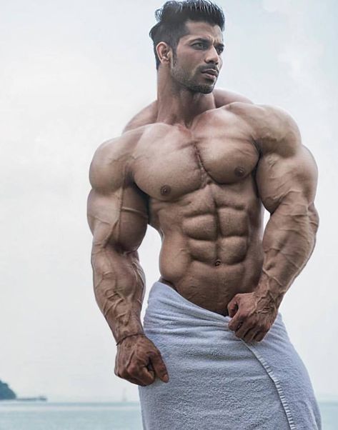 Bodybuilding Pictures, Healthy Workout, Bodybuilders Men, Muscle Hunks, Beefy Men, Big Muscles, Body Builder, Bodybuilding Motivation, Muscular Men