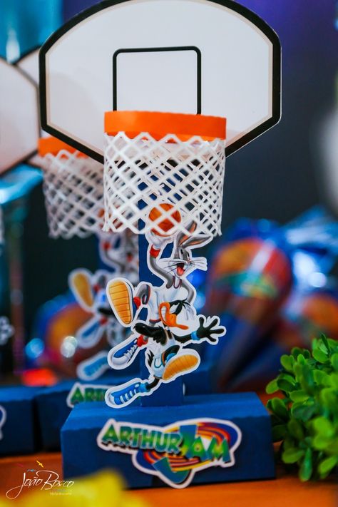 Space Jam Centerpieces Ideas, Space Jam Theme, Looney Tunes Party, Basketball Theme Birthday, Baby Shower Party Themes, Sports Baby Shower, Space Birthday Party, Basketball Birthday, Birthday Party Centerpieces