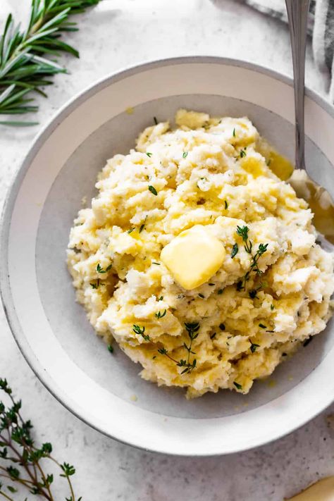 Paleo Mashed Cauliflower, Paleo Baking Recipes, Paleo Thanksgiving Recipes, Paleo Christmas, Paleo Running Momma, Cauliflower Mashed, Mashed Cauliflower Recipe, Paleo Vegetables, Thanksgiving Side Dishes Healthy