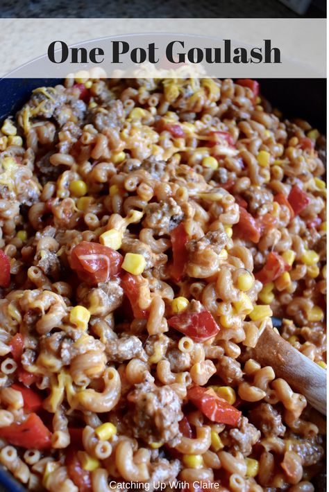 Golashes Recipes, Goulash With Corn, Ground Beef Pasta Recipes, Beef Pasta Recipes, Ground Beef Pasta, Goulash Recipes, One Pot Meal, Easy One Pot Meals, Amish Recipes