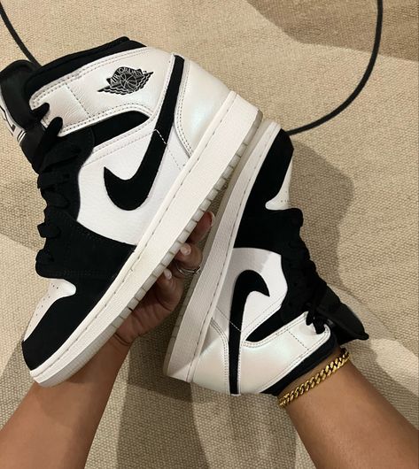 Black And White High Top Jordans, Women Shoes Jordans, Air Jordan 1s Women, Jordan 1 That Go With Everything, High Rise Jordans, Jordan Air Force 1 Black And White, Nike Shoes Women Black And White, Air Jordan For Kids, Jordan Mid 1 Women