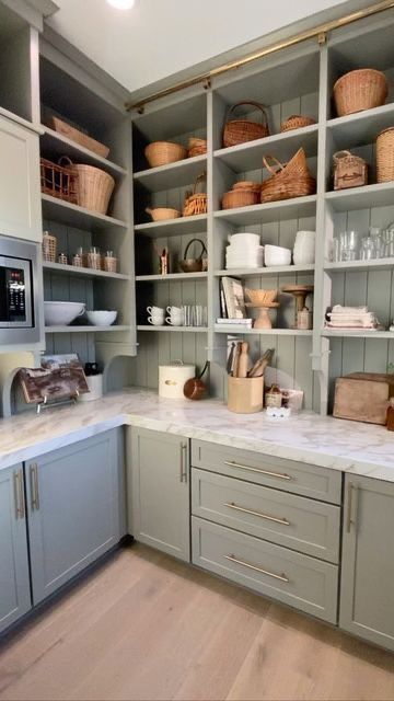 Pantry Renovation, Pantry Inspiration, House Pantry, Pantry Laundry Room, Farmhouse Pantry, Pantry Room, Corner Pantry, Styling Shelves, Pantry Remodel