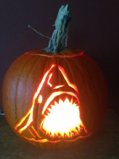 Patti's Creations--shark pumpkin 2013 Shark Carved Pumpkin, Pumkin Carving Shark, Nautical Pumpkin Carving, Shark Pumpkin Carving Ideas, Pumpkin Carving Ideas Shark, Shark Pumpkin Carving, Shark Pumpkin, Halloween Pumpkin Stencils, Halloween Pumpkin Crafts