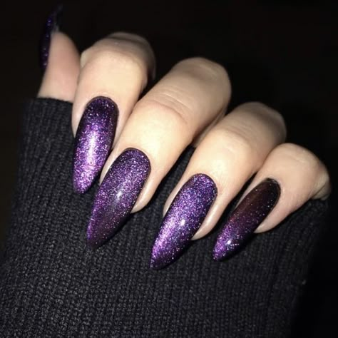 Pelo Color Vino, Hoco Nails, Purple Glitter Nails, Guts Tour, Gothic Nails, Goth Nails, Nail Candy, Soft Nails, Kawaii Nails