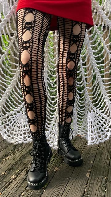 Crochet Fishnet Pattern, Crochet Fishnet Stockings Pattern, Diy Fishnet, Stockings Crochet, Net Stockings, Stocking Pattern, Fish Net, Fishnet Tights, Fishnet Stockings