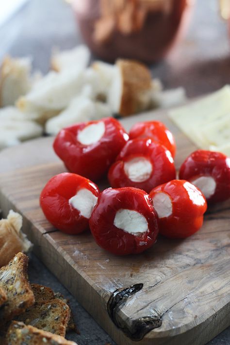 Three Ingredient Peppadew Peppers Stuffed with Whipped Feta ~ The perfect bite for cocktails! Whipped Feta Cheese, Blue Cheese Stuffed Olives, Peppadew Peppers, Bacon Grilled Cheese, Diy Easy Recipes, For Keeps, Quick And Easy Appetizers, Whipped Feta, Entertaining Recipes