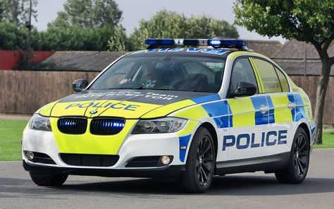 British Police Cars, Burning Car, Police Siren, Uk Police, British Police, London Police, Police Patrol, Bmw Classic Cars, Cars Uk